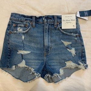 Abercrombie mom short. Size 26